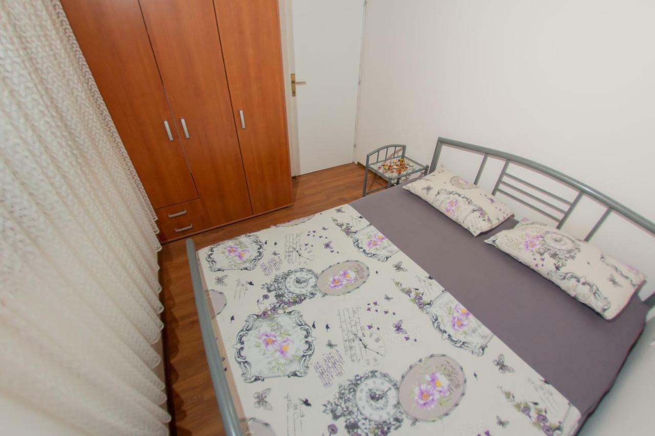 Apartmani Sunset Rogotin Buitenkant foto