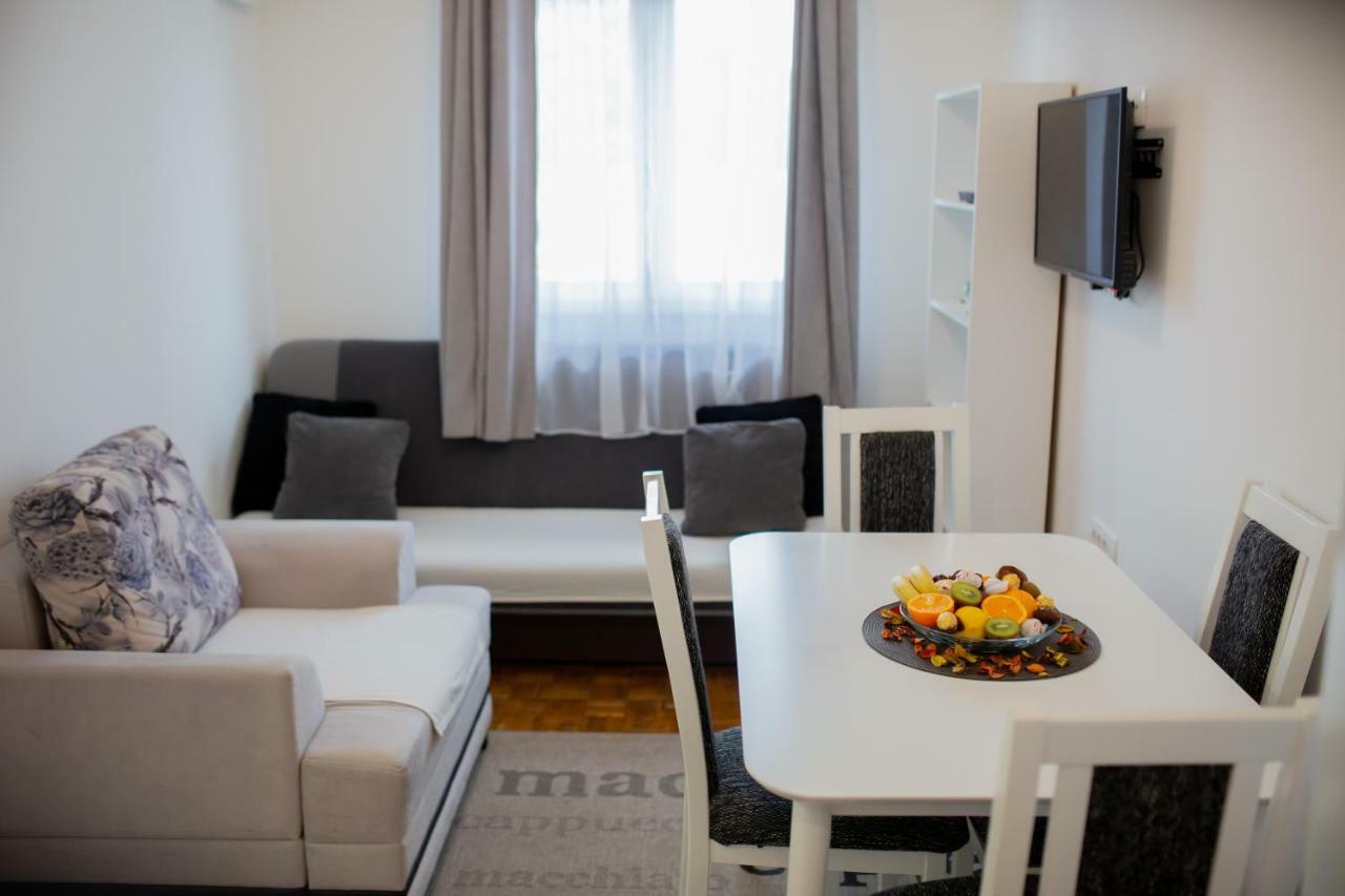 Apartmani Sunset Rogotin Buitenkant foto